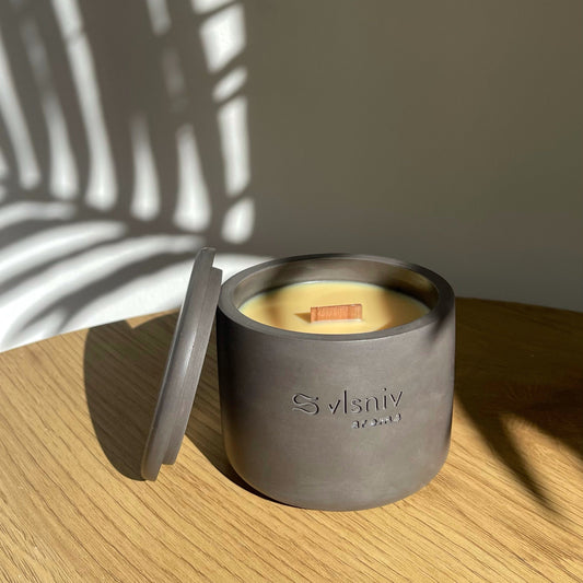 Соєва свічка «Bellini, please» циліндр, 220 г — персик, жасмин та боби тонка