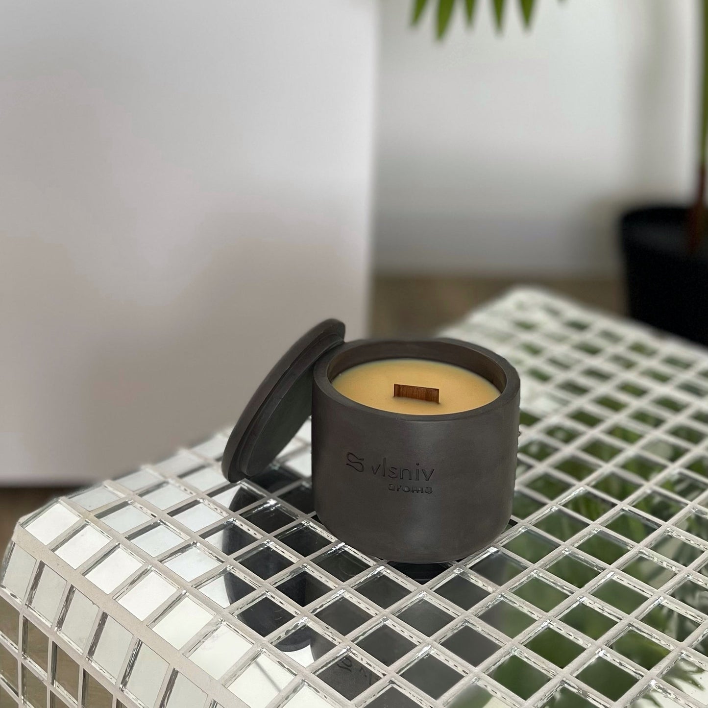 Соєва свічка «Без зобов'язань» циліндр, 220 г — солодкий аромат для вільних вечорів