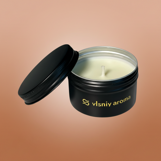 Соєва свічка «Indulgentio» міні, металева, 80 г — чуттєвий аромат уду та амаретто