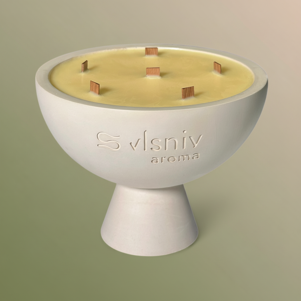 Соєва свічка «Rituals» чаша, 520 г — димно-свіжий аромат уду та ладану