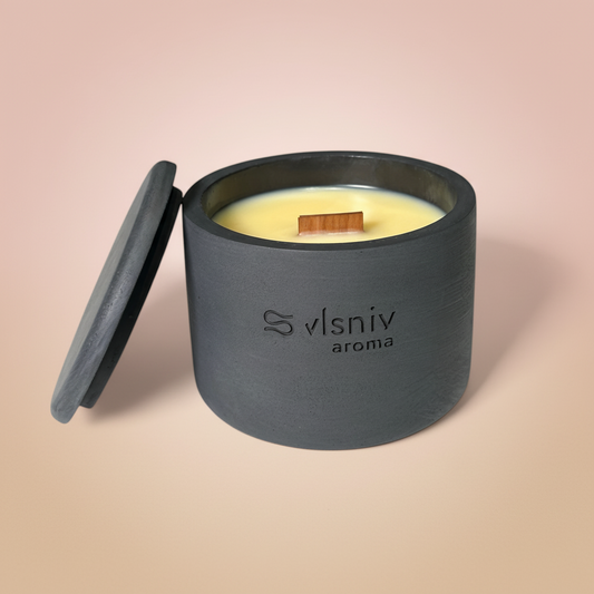 Соєва свічка «Побачення із собою» циліндр, 220 г — груша, пачулі та білий мускус